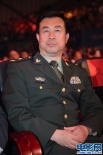 八一电影制片厂厂长明振江着军装亮相威风堂堂