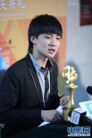 盛超凭《玩酷青春》获得最佳新人 姚晨为其颁奖