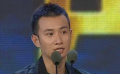 文章获得最受欢迎男演员奖 太太满脸幸福眼含泪光