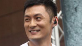 余文乐走出艾滋病传闻 否认绯闻大赞舒淇有气质