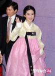 劉亦菲著韓服宣傳“倩女” 欣賞全度妍喜歡Rain
