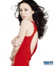 張靜初清新優(yōu)雅登封面 眼神撩人大秀性感美背