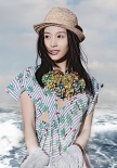 王子文長發(fā)飄飄拍夏日寫真 清涼之風(fēng)迎面襲來