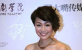 董姿彥短發(fā)白裙清爽干練 深情演繹《So Nice》