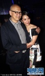 李冰冰豪放献蜜吻 拍照展性感身姿扮“风骚女”