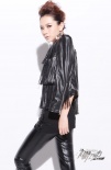 戚薇御姐范儿写真曝光 黑色皮裤朋克味儿十足