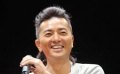 鄭伊健唱舊愛(ài)歌曲不怕被批 不學(xué)外語(yǔ)自嘲天賦不高