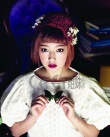 韓國(guó)女星樸信惠時(shí)尚寫真曝光 猶如愛(ài)麗絲游仙境