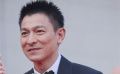 刘德华快步亮相红毯 自曝下部戏出演盲人狂练舞