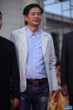 导演陈国星领队出场 《第一书记》主创亮相