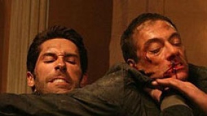 尚格·云顿展凌厉身手 携阿金斯上演《刺杀游戏》