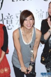 林忆莲演唱会落幕 歌迷化老妆寓意“感情到老”