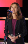 戛纳影后伊莎贝尔留名釜山 影节主席李庸观捧场