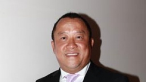 曾志伟《画壁》“独爱”闫妮 新片再挑战反面角色