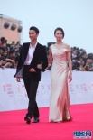 舞蹈演員李倩、孫悅聯(lián)袂亮相 翩然而至顯風(fēng)度