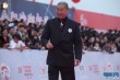 香港資深演員欲進軍內(nèi)地市場 紅衣女郎笑容甜美