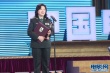 程晓玲凭《岁岁清明》获最佳编剧 穿军服谈感慨