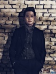 馮紹峰蓄須拍個性寫真 “八阿哥”顯露熟男本質(zhì)