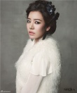 少女时代成员拍写真 孝渊穿黑白装展女性美