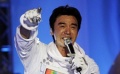 “东成西就”特辑 钟镇涛太空人造型空降万人演唱会