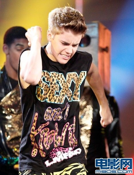 全美音乐奖詹妮弗洛佩兹跳艳舞斯威夫特完胜