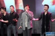 “相信爱”开场气势恢宏 成龙携众星演唱主题曲