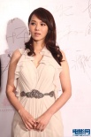 伊能静白色长裙现身红毯 优雅笑容透露迷人风韵