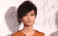 李宇春“個性大衣”帥氣十足 徐克攜新片關(guān)注慈善