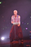 郭富城演唱會首場開幕 白發(fā)白眉登場大跳特技舞