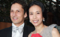 莫文蔚香港舉辦婚禮派對(duì) 身著限量版性感婚紗熱吻