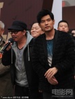 周杰伦现身KTV开业典礼 气场强大令粉丝疯狂