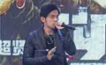 周杰倫被叫叔叔很無奈 唱歌耍雙節(jié)棍險(xiǎn)“出丑”