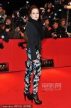 洛丽塔随意范亮相红毯 碎花裤子显身材臃肿