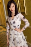 “十三钗”倪妮柏林拍写真 “谋女郎”风情万种