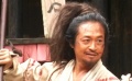 “咆哮教主”馬景濤片場不服老 耍槍舞刀熊抱導(dǎo)演