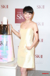李心洁一袭白裙出席活动 透露计划2013年生孩子