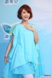 楊丞琳藍(lán)裙飄逸可愛(ài)代言 澄清與羅志祥曖昧緋聞