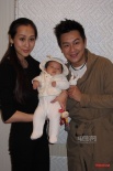 陳浩民為女兒擺百日宴 懷抱妻女甜蜜合影秀恩愛