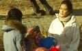 演员王如慧“转行”卖气球 跳舞、讹人美女被吓哭
