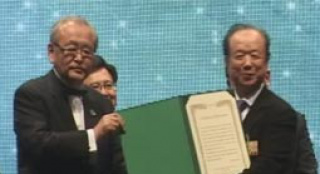 內(nèi)地電影團(tuán)奔赴香港 李前寬呼吁電影人團(tuán)結(jié)交流