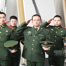 第二個也是銅像