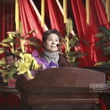 第二個也是銅像