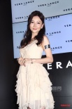 名模Amanda S.亮相秀美腿 汪圆圆否认预支蜜月