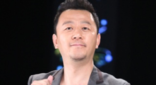 郭濤調(diào)侃與寧浩一起變老 挑戰(zhàn)驚悚片與鱷魚肉搏