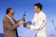 影帝刘德华颁最佳男配奖 《夺命金》卢海鹏获奖