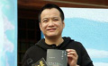 宁浩变“哪吒”强颜欢笑 现场搞怪回忆绘画情结