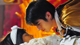 《初恋这件小事》中文片段 第一次亲密接触小羞涩