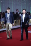 杨立新出席北京国际电影节 携儿子媒体前亮相