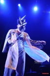 陳奕迅倫敦唱情歌送太太 現(xiàn)場“挑釁”LadyGaGa