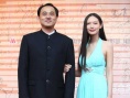 赵宁宇中山装亮相精神焕发 笑容满面书生气十足